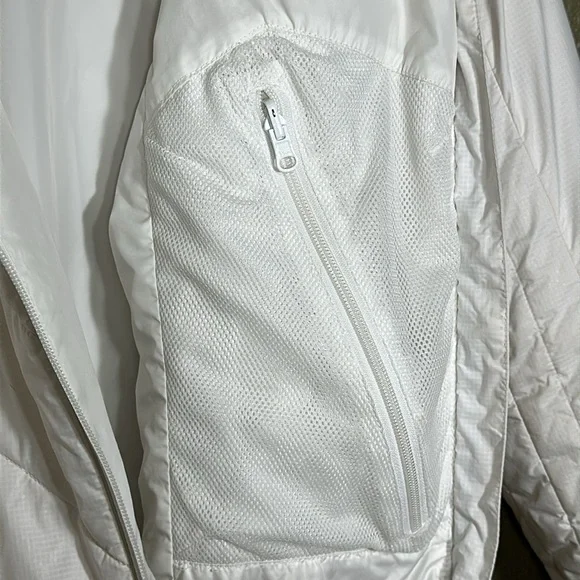 HELLY HANSON Women’s Quilted Light Puffer - Picture 11 of 13